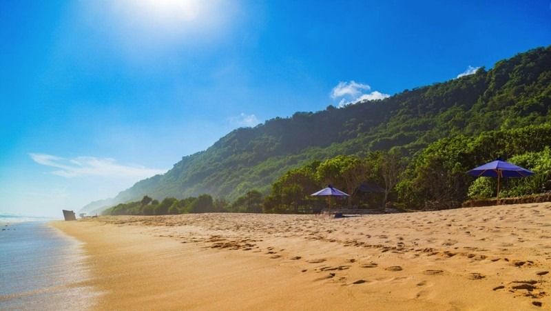 Pantai Nunggalan